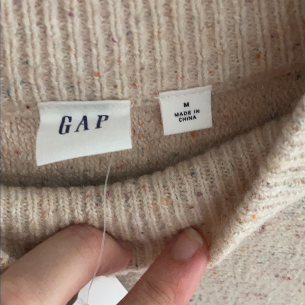 Women’s gap Sweater - Picture 3 of 4